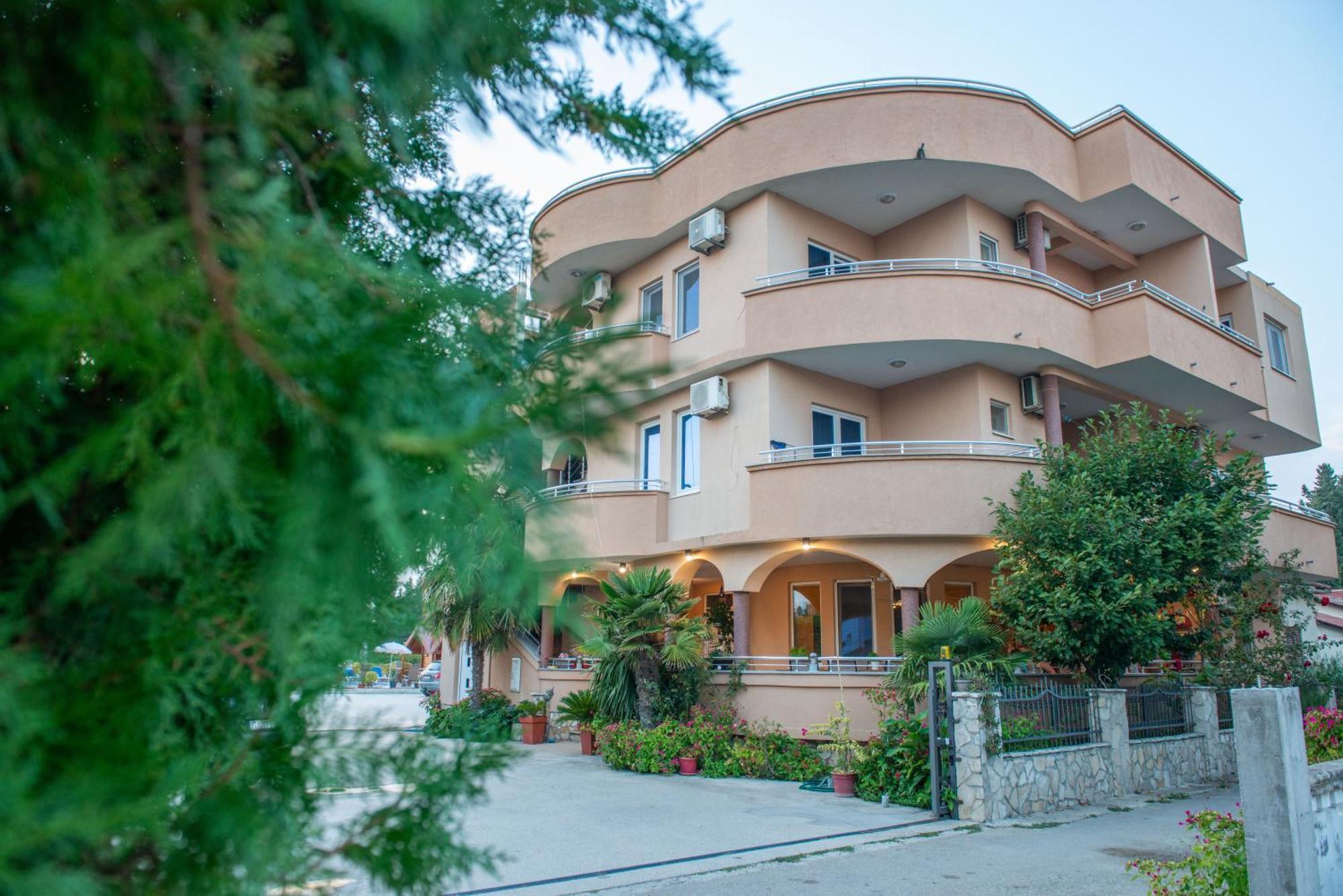 Apartments And Bungalow Casa Palma Ulcinj Exterior foto