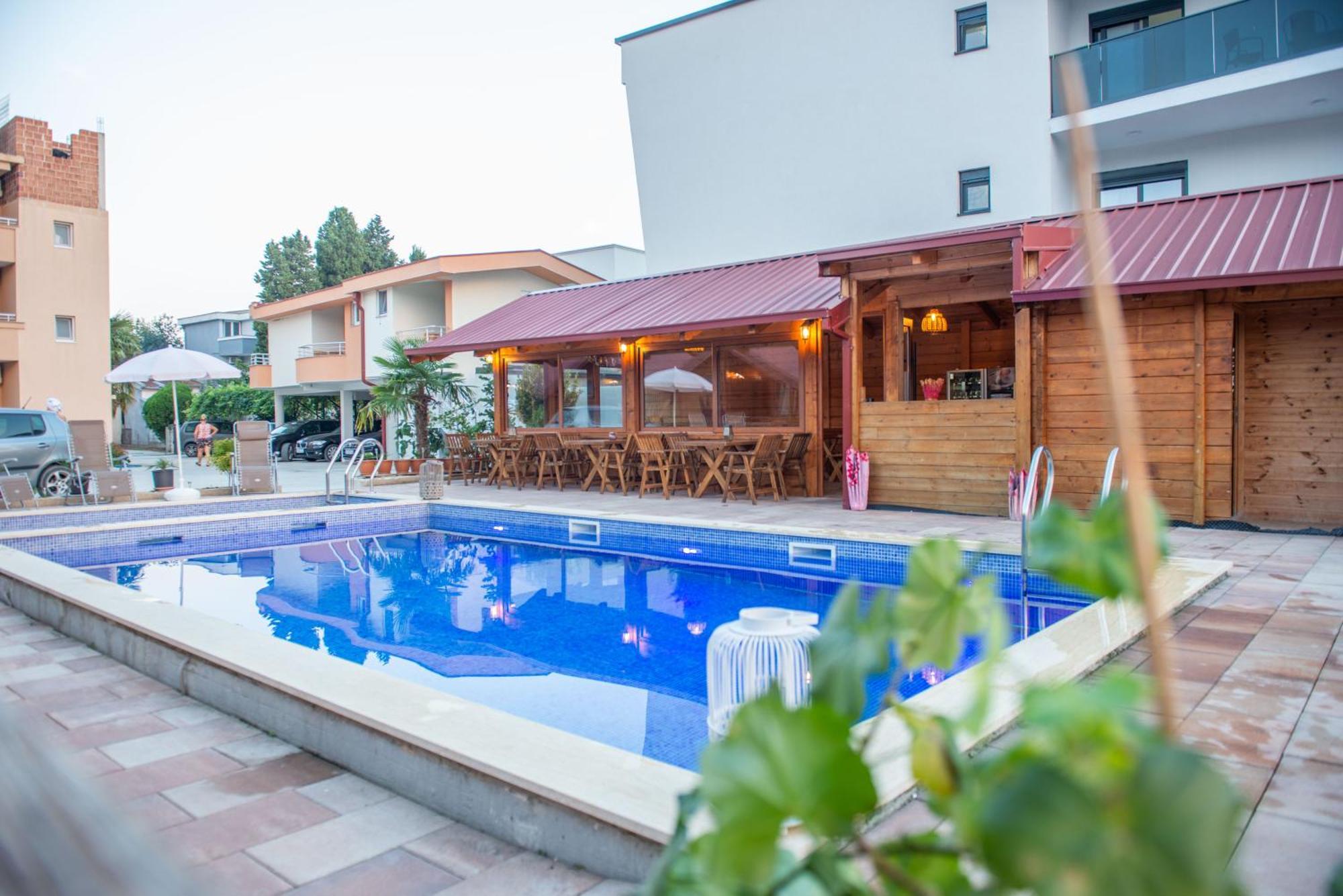 Apartments And Bungalow Casa Palma Ulcinj Exterior foto