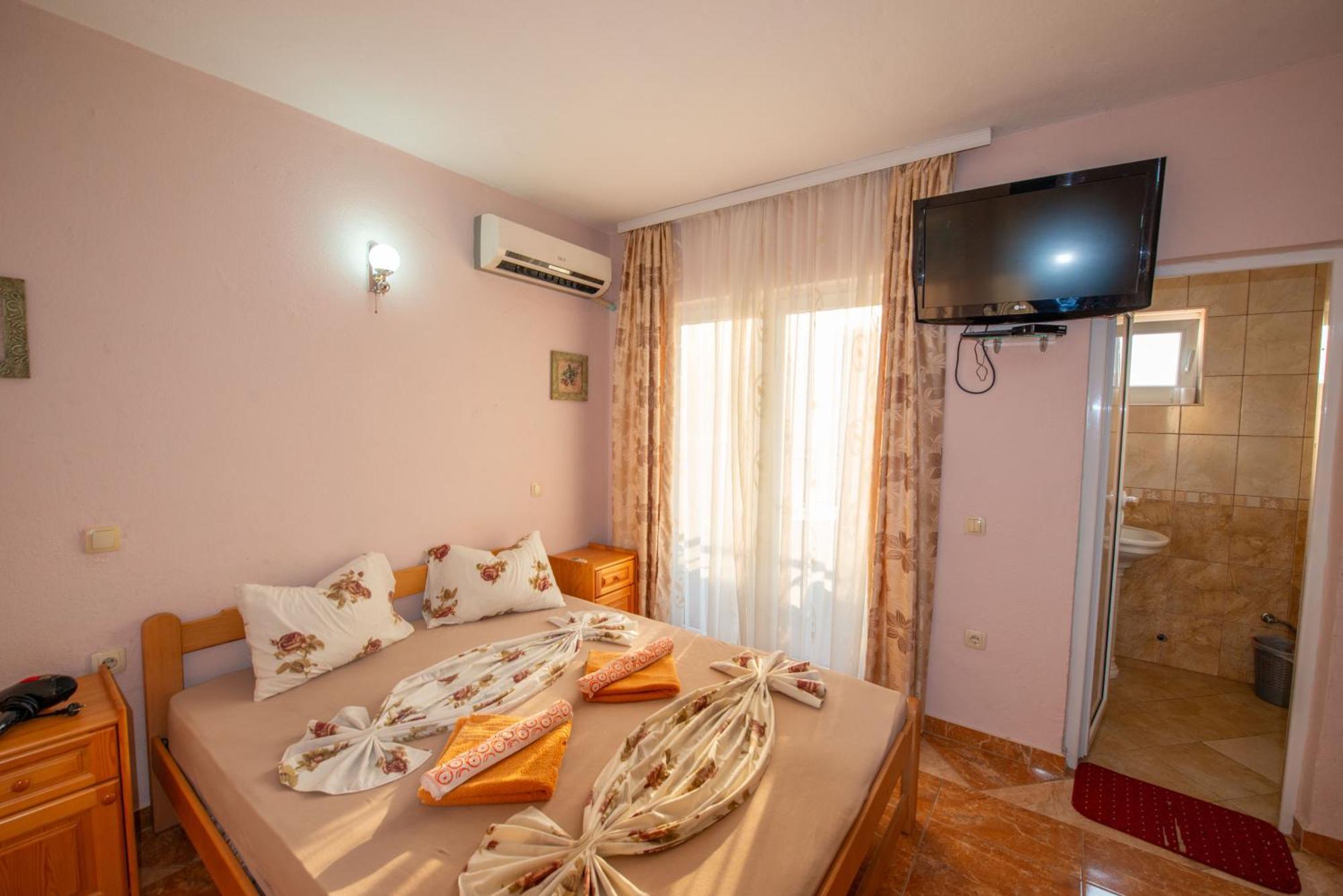 Apartments And Bungalow Casa Palma Ulcinj Habitación foto